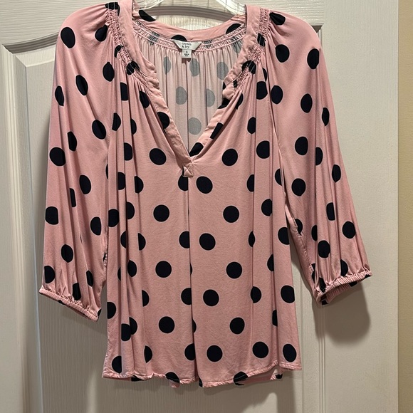 crown & ivy Tops - Great condition! Crown & Ivy.